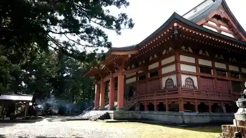 乙寳寺の本殿