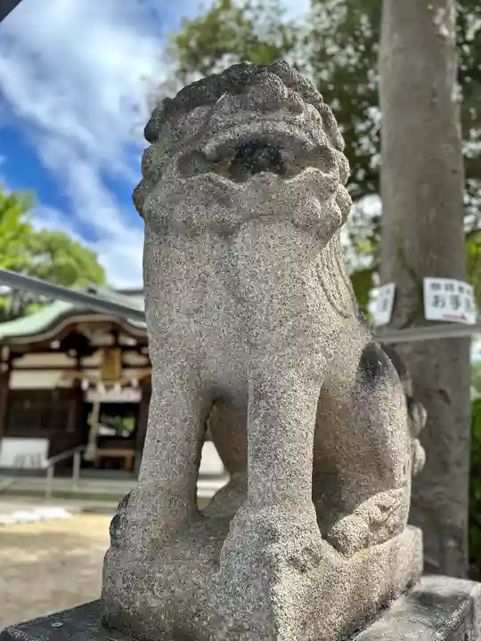 夜疑神社の狛犬