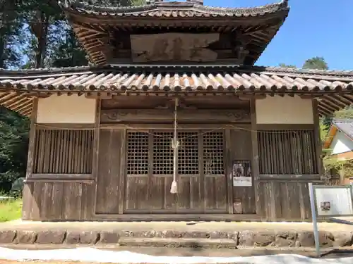 真楽寺の本殿