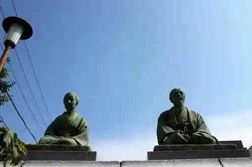 東禅寺の像