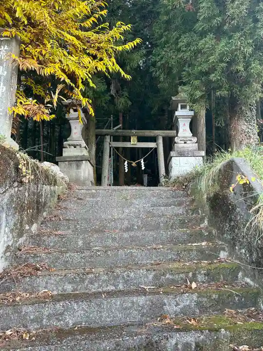 二荒山神社の鳥居