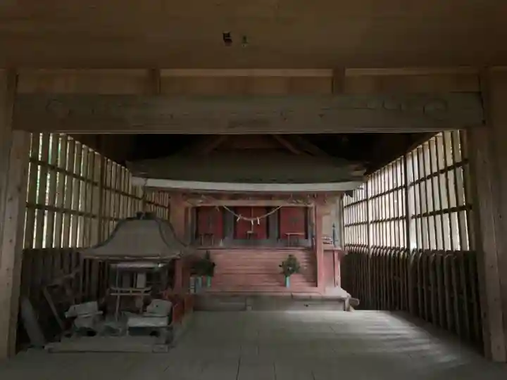 熊野神社の本殿・本堂