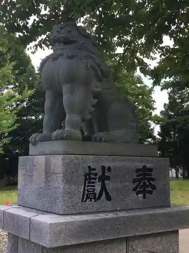 西岡八幡宮の狛犬