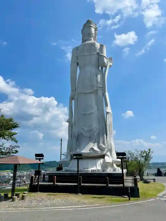 韮崎平和観音(山梨県)