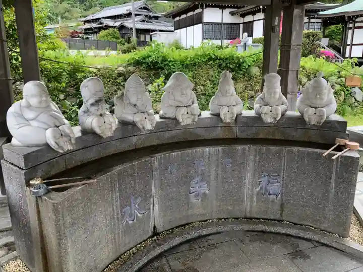 八浄寺の{uncategorized: "未分類", other: "その他", undefined: "問題あり", building: "その他建物", grave: "お墓", sacred_gate: "鳥居", guardian: "狛犬", statue: "像", buddha: "仏像", history: "歴史", nature: "自然", garden: "庭園", animal: "動物", pagoda: "塔", temizu: "手水舎", mountain_gate: "山門・神門", sanctuary: "本殿・本堂", subordinate: "末社・摂社", art: "芸術", scenery: "景色", jizo: "地蔵", ema: "絵馬", goshuin: "御朱印", omikuji: "おみくじ", items: "授与品その他", amulet: "お守り", goshuincho: "御朱印帳", eats: "食事", festival: "お祭り", votive_dance: "神楽", shichigosan: "七五三参", wedding: "結婚式", experience: "体験その他", initially: "初詣", around: "周辺", anti_infection: "感染症対策"}