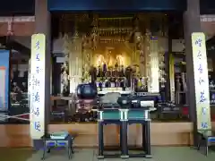 勅願院 観音寺の本殿