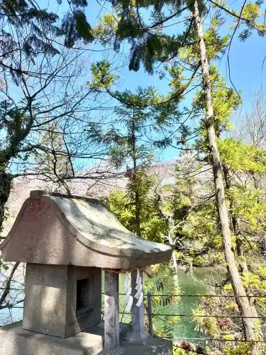 蚊里田八幡宮の{uncategorized: "未分類", other: "その他", undefined: "問題あり", building: "その他建物", grave: "お墓", sacred_gate: "鳥居", guardian: "狛犬", statue: "像", buddha: "仏像", history: "歴史", nature: "自然", garden: "庭園", animal: "動物", pagoda: "塔", temizu: "手水舎", mountain_gate: "山門・神門", sanctuary: "本殿・本堂", subordinate: "末社・摂社", art: "芸術", scenery: "景色", jizo: "地蔵", ema: "絵馬", goshuin: "御朱印", omikuji: "おみくじ", items: "授与品その他", amulet: "お守り", goshuincho: "御朱印帳", eats: "食事", festival: "お祭り", votive_dance: "神楽", shichigosan: "七五三参", wedding: "結婚式", experience: "体験その他", initially: "初詣", around: "周辺", anti_infection: "感染症対策"}