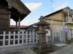 靇神社の建物その他