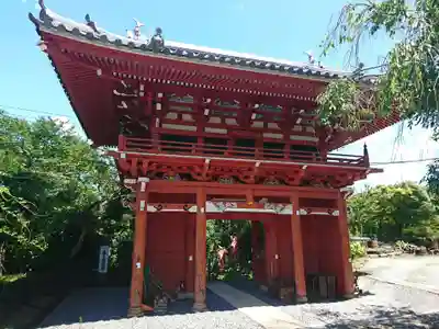 勝利寺の山門・神門