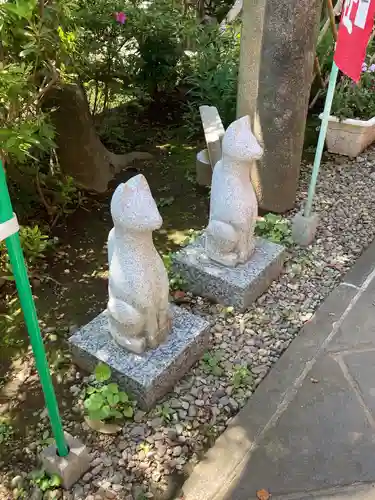 忍岡稲荷神社の狛犬