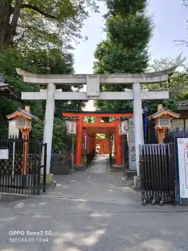 花園稲荷神社の鳥居