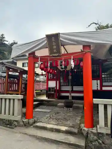 粟島神社の{uncategorized: "未分類", other: "その他", undefined: "問題あり", building: "その他建物", grave: "お墓", sacred_gate: "鳥居", guardian: "狛犬", statue: "像", buddha: "仏像", history: "歴史", nature: "自然", garden: "庭園", animal: "動物", pagoda: "塔", temizu: "手水舎", mountain_gate: "山門・神門", sanctuary: "本殿・本堂", subordinate: "末社・摂社", art: "芸術", scenery: "景色", jizo: "地蔵", ema: "絵馬", goshuin: "御朱印", omikuji: "おみくじ", items: "授与品その他", amulet: "お守り", goshuincho: "御朱印帳", eats: "食事", festival: "お祭り", votive_dance: "神楽", shichigosan: "七五三参", wedding: "結婚式", experience: "体験その他", initially: "初詣", around: "周辺", anti_infection: "感染症対策"}