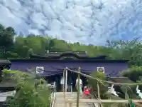 竹生島神社(都久夫須麻神社)の{uncategorized: "未分類", other: "その他", undefined: "問題あり", building: "その他建物", grave: "お墓", sacred_gate: "鳥居", guardian: "狛犬", statue: "像", buddha: "仏像", history: "歴史", nature: "自然", garden: "庭園", animal: "動物", pagoda: "塔", temizu: "手水舎", mountain_gate: "山門・神門", sanctuary: "本殿・本堂", subordinate: "末社・摂社", art: "芸術", scenery: "景色", jizo: "地蔵", ema: "絵馬", goshuin: "御朱印", omikuji: "おみくじ", items: "授与品その他", amulet: "お守り", goshuincho: "御朱印帳", eats: "食事", festival: "お祭り", votive_dance: "神楽", shichigosan: "七五三参", wedding: "結婚式", experience: "体験その他", initially: "初詣", around: "周辺", anti_infection: "感染症対策"}