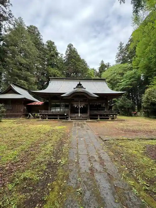 都々古別神社(馬場)の{uncategorized: "未分類", other: "その他", undefined: "問題あり", building: "その他建物", grave: "お墓", sacred_gate: "鳥居", guardian: "狛犬", statue: "像", buddha: "仏像", history: "歴史", nature: "自然", garden: "庭園", animal: "動物", pagoda: "塔", temizu: "手水舎", mountain_gate: "山門・神門", sanctuary: "本殿・本堂", subordinate: "末社・摂社", art: "芸術", scenery: "景色", jizo: "地蔵", ema: "絵馬", goshuin: "御朱印", omikuji: "おみくじ", items: "授与品その他", amulet: "お守り", goshuincho: "御朱印帳", eats: "食事", festival: "お祭り", votive_dance: "神楽", shichigosan: "七五三参", wedding: "結婚式", experience: "体験その他", initially: "初詣", around: "周辺", anti_infection: "感染症対策"}