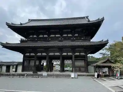 仁和寺の山門・神門
