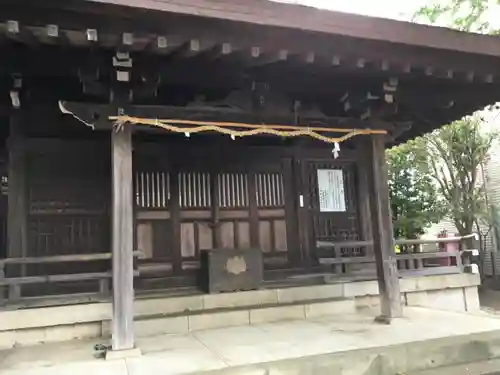 楊原神社の本殿