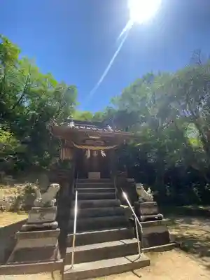 向日神社の{uncategorized: "未分類", other: "その他", undefined: "問題あり", building: "その他建物", grave: "お墓", sacred_gate: "鳥居", guardian: "狛犬", statue: "像", buddha: "仏像", history: "歴史", nature: "自然", garden: "庭園", animal: "動物", pagoda: "塔", temizu: "手水舎", mountain_gate: "山門・神門", sanctuary: "本殿・本堂", subordinate: "末社・摂社", art: "芸術", scenery: "景色", jizo: "地蔵", ema: "絵馬", goshuin: "御朱印", omikuji: "おみくじ", items: "授与品その他", amulet: "お守り", goshuincho: "御朱印帳", eats: "食事", festival: "お祭り", votive_dance: "神楽", shichigosan: "七五三参", wedding: "結婚式", experience: "体験その他", initially: "初詣", around: "周辺", anti_infection: "感染症対策"}