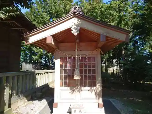 塚崎香取神社の末社