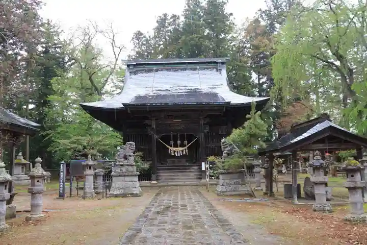 田村神社の本殿・本堂