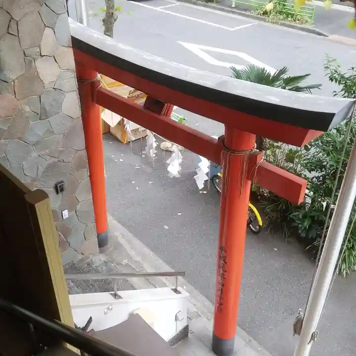 初音森神社の鳥居