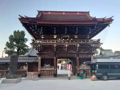 西新井大師総持寺の山門・神門