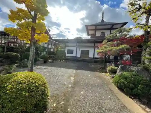 摂取寺の{uncategorized: "未分類", other: "その他", undefined: "問題あり", building: "その他建物", grave: "お墓", sacred_gate: "鳥居", guardian: "狛犬", statue: "像", buddha: "仏像", history: "歴史", nature: "自然", garden: "庭園", animal: "動物", pagoda: "塔", temizu: "手水舎", mountain_gate: "山門・神門", sanctuary: "本殿・本堂", subordinate: "末社・摂社", art: "芸術", scenery: "景色", jizo: "地蔵", ema: "絵馬", goshuin: "御朱印", omikuji: "おみくじ", items: "授与品その他", amulet: "お守り", goshuincho: "御朱印帳", eats: "食事", festival: "お祭り", votive_dance: "神楽", shichigosan: "七五三参", wedding: "結婚式", experience: "体験その他", initially: "初詣", around: "周辺", anti_infection: "感染症対策"}
