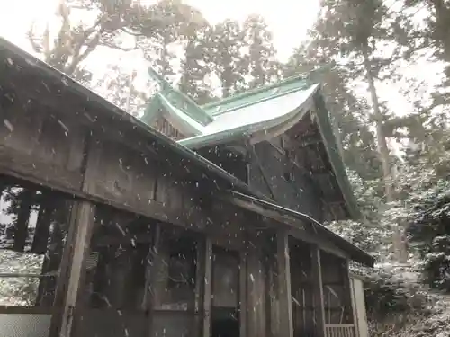 弓削神社の本殿