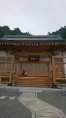 頼光寺の本殿