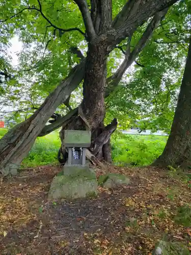 諏訪大社上社前宮の末社・摂社