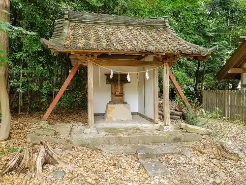 諏訪神社の末社・摂社
