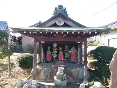 夜泣き地蔵の本殿・本堂