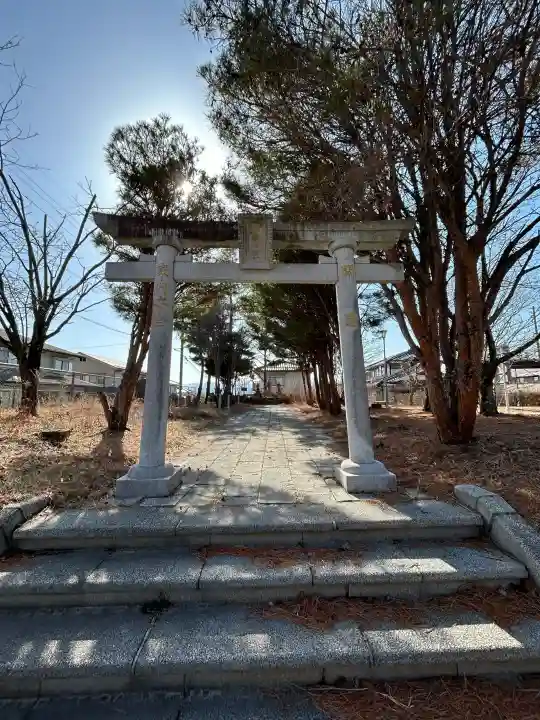 御嶽神社の{uncategorized: "未分類", other: "その他", undefined: "問題あり", building: "その他建物", grave: "お墓", sacred_gate: "鳥居", guardian: "狛犬", statue: "像", buddha: "仏像", history: "歴史", nature: "自然", garden: "庭園", animal: "動物", pagoda: "塔", temizu: "手水舎", mountain_gate: "山門・神門", sanctuary: "本殿・本堂", subordinate: "末社・摂社", art: "芸術", scenery: "景色", jizo: "地蔵", ema: "絵馬", goshuin: "御朱印", omikuji: "おみくじ", items: "授与品その他", amulet: "お守り", goshuincho: "御朱印帳", eats: "食事", festival: "お祭り", votive_dance: "神楽", shichigosan: "七五三参", wedding: "結婚式", experience: "体験その他", initially: "初詣", around: "周辺", anti_infection: "感染症対策"}