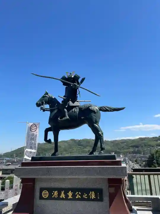 上野国一社八幡八幡宮の{uncategorized: "未分類", other: "その他", undefined: "問題あり", building: "その他建物", grave: "お墓", sacred_gate: "鳥居", guardian: "狛犬", statue: "像", buddha: "仏像", history: "歴史", nature: "自然", garden: "庭園", animal: "動物", pagoda: "塔", temizu: "手水舎", mountain_gate: "山門・神門", sanctuary: "本殿・本堂", subordinate: "末社・摂社", art: "芸術", scenery: "景色", jizo: "地蔵", ema: "絵馬", goshuin: "御朱印", omikuji: "おみくじ", items: "授与品その他", amulet: "お守り", goshuincho: "御朱印帳", eats: "食事", festival: "お祭り", votive_dance: "神楽", shichigosan: "七五三参", wedding: "結婚式", experience: "体験その他", initially: "初詣", around: "周辺", anti_infection: "感染症対策"}