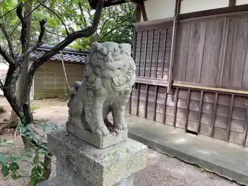 深田神明社の狛犬