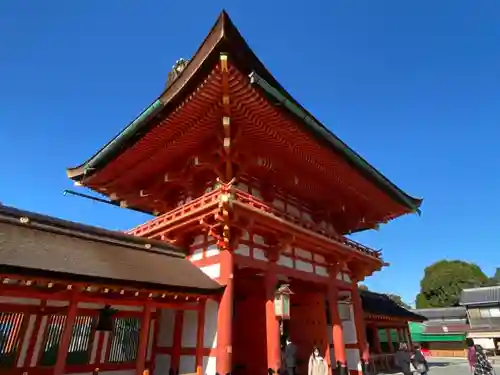 伏見稲荷大社の山門・神門