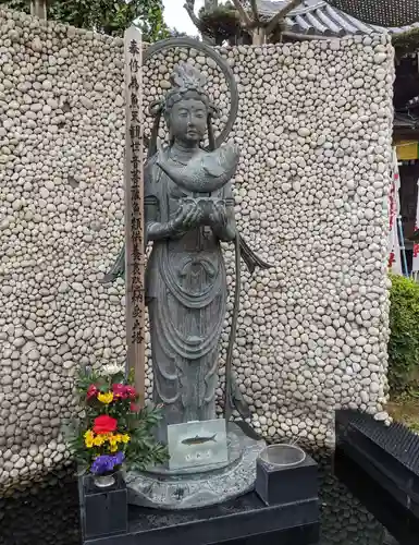 光明寺（とら薬師）の仏像