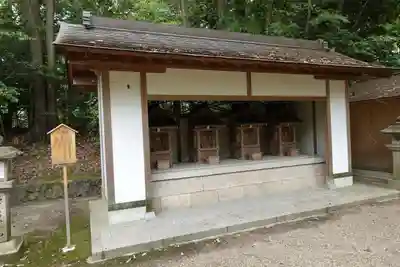 往馬坐伊古麻都比古神社の末社・摂社