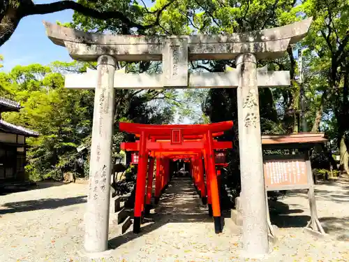 三柱神社の末社