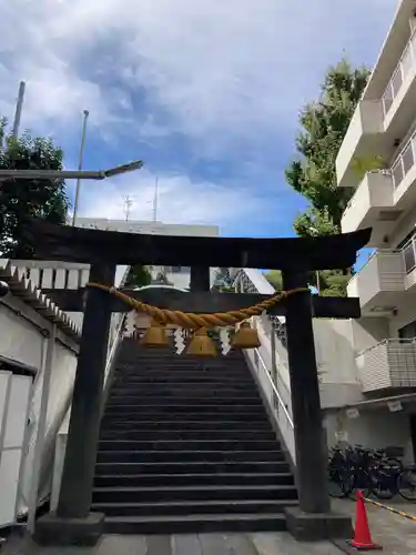 高輪神社の鳥居