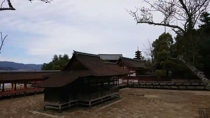 厳島神社の本殿・本堂