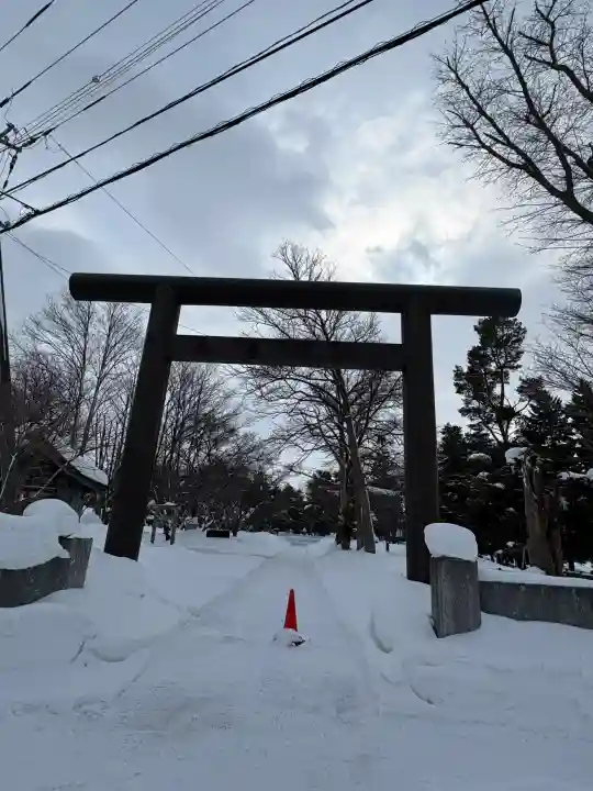 当別神社の{uncategorized: "未分類", other: "その他", undefined: "問題あり", building: "その他建物", grave: "お墓", sacred_gate: "鳥居", guardian: "狛犬", statue: "像", buddha: "仏像", history: "歴史", nature: "自然", garden: "庭園", animal: "動物", pagoda: "塔", temizu: "手水舎", mountain_gate: "山門・神門", sanctuary: "本殿・本堂", subordinate: "末社・摂社", art: "芸術", scenery: "景色", jizo: "地蔵", ema: "絵馬", goshuin: "御朱印", omikuji: "おみくじ", items: "授与品その他", amulet: "お守り", goshuincho: "御朱印帳", eats: "食事", festival: "お祭り", votive_dance: "神楽", shichigosan: "七五三参", wedding: "結婚式", experience: "体験その他", initially: "初詣", around: "周辺", anti_infection: "感染症対策"}