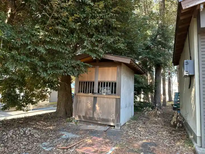 雷電神社の{uncategorized: "未分類", other: "その他", undefined: "問題あり", building: "その他建物", grave: "お墓", sacred_gate: "鳥居", guardian: "狛犬", statue: "像", buddha: "仏像", history: "歴史", nature: "自然", garden: "庭園", animal: "動物", pagoda: "塔", temizu: "手水舎", mountain_gate: "山門・神門", sanctuary: "本殿・本堂", subordinate: "末社・摂社", art: "芸術", scenery: "景色", jizo: "地蔵", ema: "絵馬", goshuin: "御朱印", omikuji: "おみくじ", items: "授与品その他", amulet: "お守り", goshuincho: "御朱印帳", eats: "食事", festival: "お祭り", votive_dance: "神楽", shichigosan: "七五三参", wedding: "結婚式", experience: "体験その他", initially: "初詣", around: "周辺", anti_infection: "感染症対策"}