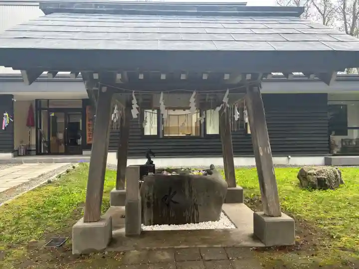 長沼神社の{uncategorized: "未分類", other: "その他", undefined: "問題あり", building: "その他建物", grave: "お墓", sacred_gate: "鳥居", guardian: "狛犬", statue: "像", buddha: "仏像", history: "歴史", nature: "自然", garden: "庭園", animal: "動物", pagoda: "塔", temizu: "手水舎", mountain_gate: "山門・神門", sanctuary: "本殿・本堂", subordinate: "末社・摂社", art: "芸術", scenery: "景色", jizo: "地蔵", ema: "絵馬", goshuin: "御朱印", omikuji: "おみくじ", items: "授与品その他", amulet: "お守り", goshuincho: "御朱印帳", eats: "食事", festival: "お祭り", votive_dance: "神楽", shichigosan: "七五三参", wedding: "結婚式", experience: "体験その他", initially: "初詣", around: "周辺", anti_infection: "感染症対策"}