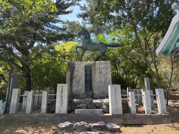 新潟縣護國神社の{uncategorized: "未分類", other: "その他", undefined: "問題あり", building: "その他建物", grave: "お墓", sacred_gate: "鳥居", guardian: "狛犬", statue: "像", buddha: "仏像", history: "歴史", nature: "自然", garden: "庭園", animal: "動物", pagoda: "塔", temizu: "手水舎", mountain_gate: "山門・神門", sanctuary: "本殿・本堂", subordinate: "末社・摂社", art: "芸術", scenery: "景色", jizo: "地蔵", ema: "絵馬", goshuin: "御朱印", omikuji: "おみくじ", items: "授与品その他", amulet: "お守り", goshuincho: "御朱印帳", eats: "食事", festival: "お祭り", votive_dance: "神楽", shichigosan: "七五三参", wedding: "結婚式", experience: "体験その他", initially: "初詣", around: "周辺", anti_infection: "感染症対策"}