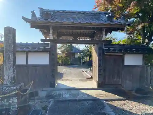 石薬師寺の山門