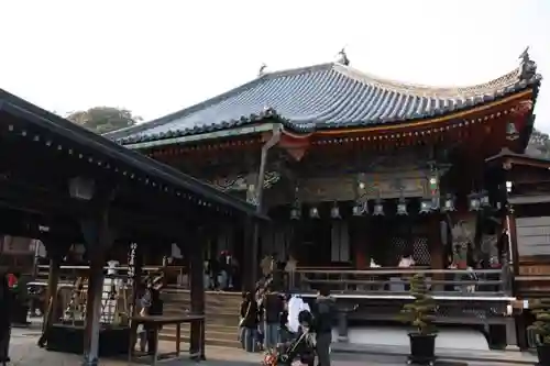 中山寺の本殿