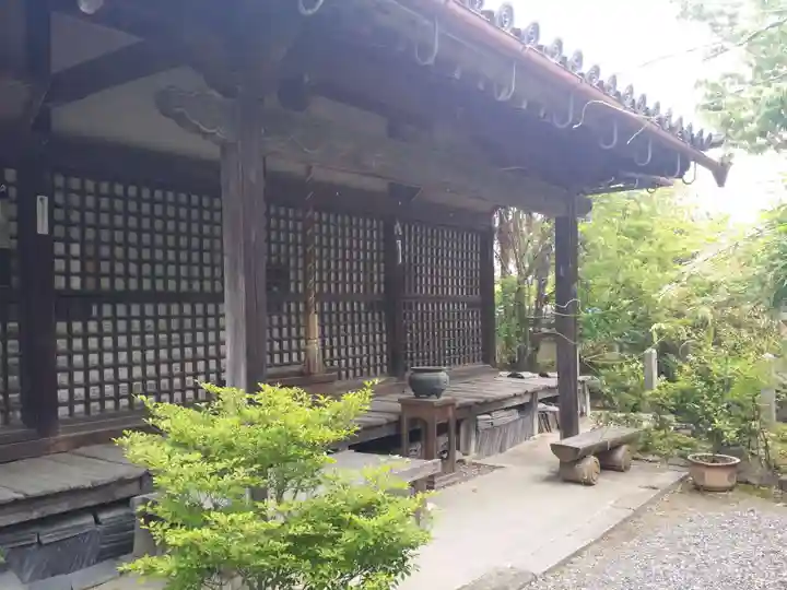 穴太寺の本殿・本堂