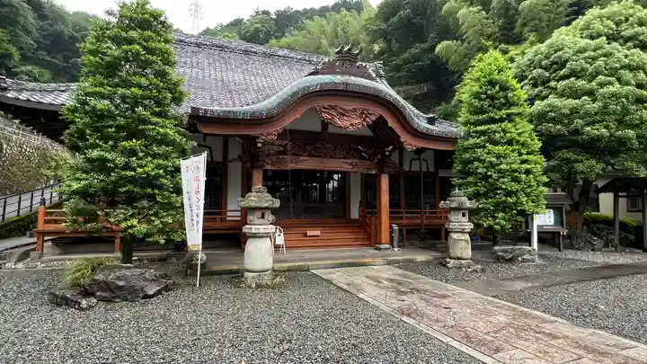 東林寺の本殿・本堂