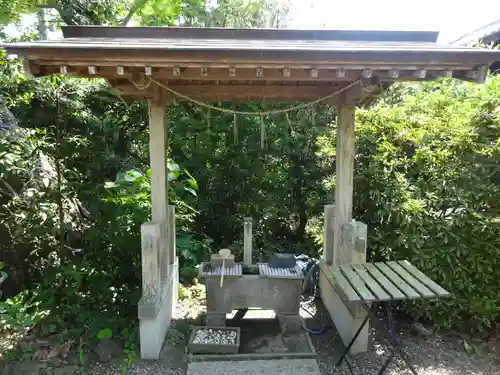 櫻井子安神社の手水舎