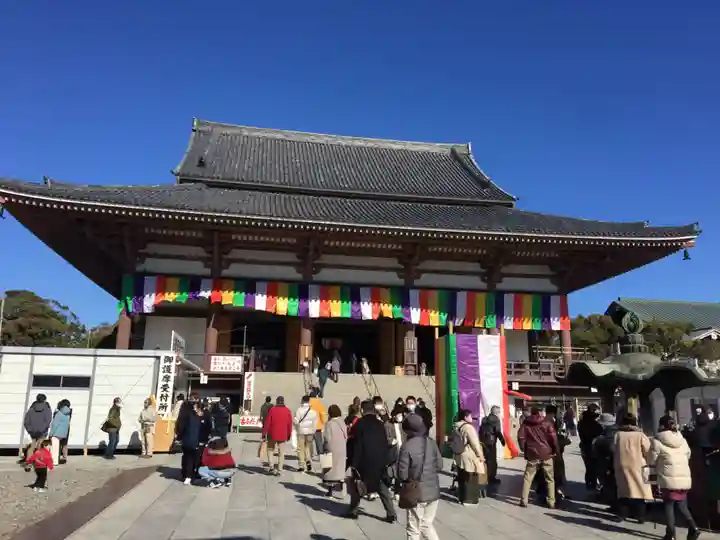 西新井大師総持寺の本殿・本堂